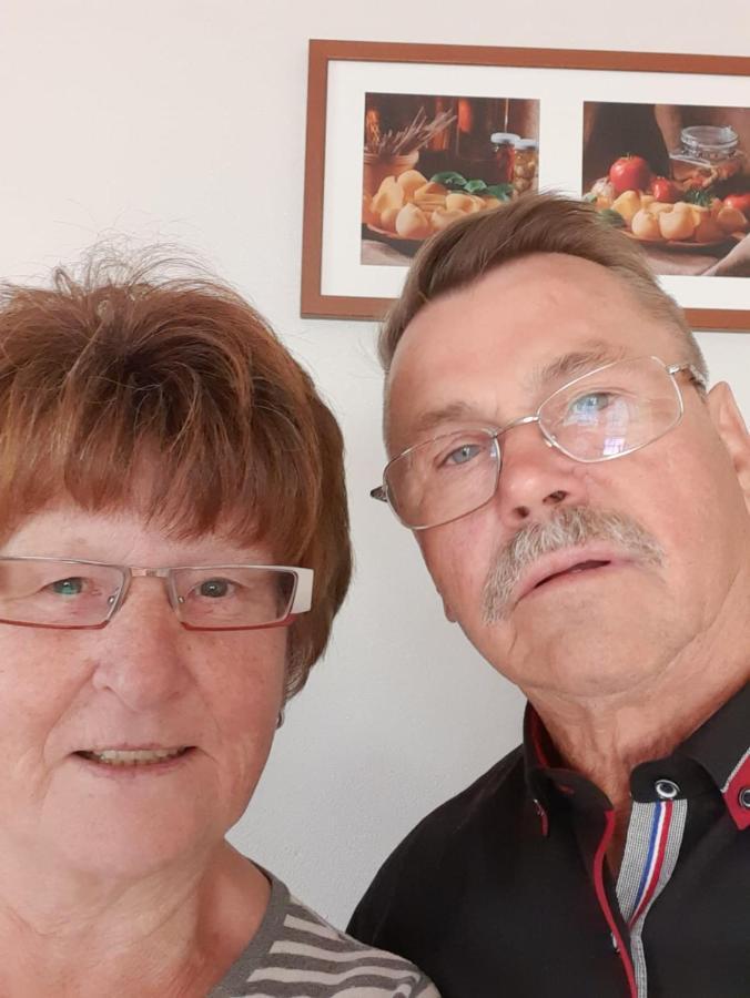 Der Kleine Bauernhof Keine Arbeiter Zadnych Pracownikow Apartman Lubiatow  Kültér fotó