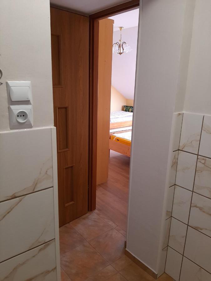 Der Kleine Bauernhof Keine Arbeiter Zadnych Pracownikow Apartman Lubiatow  Kültér fotó