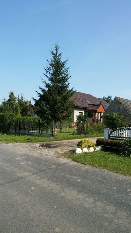 Der Kleine Bauernhof Keine Arbeiter Zadnych Pracownikow Apartman Lubiatow  Kültér fotó
