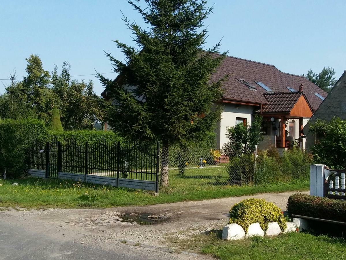 Der Kleine Bauernhof Keine Arbeiter Zadnych Pracownikow Apartman Lubiatow  Kültér fotó